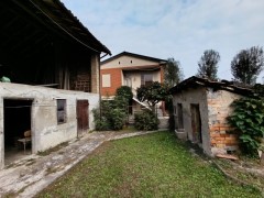 villetta indipendente con ampio rustico