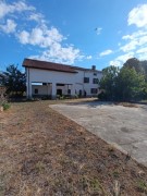 Cascina con rustico.