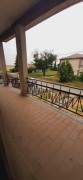 villa indipendente con giardino.