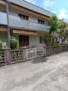 Villa libera su tre lati!